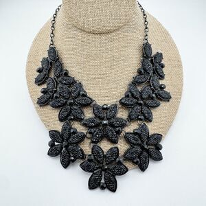 Vintage Monochromatic Flower Bib Necklace Gothic Glam Statement Collar Floral